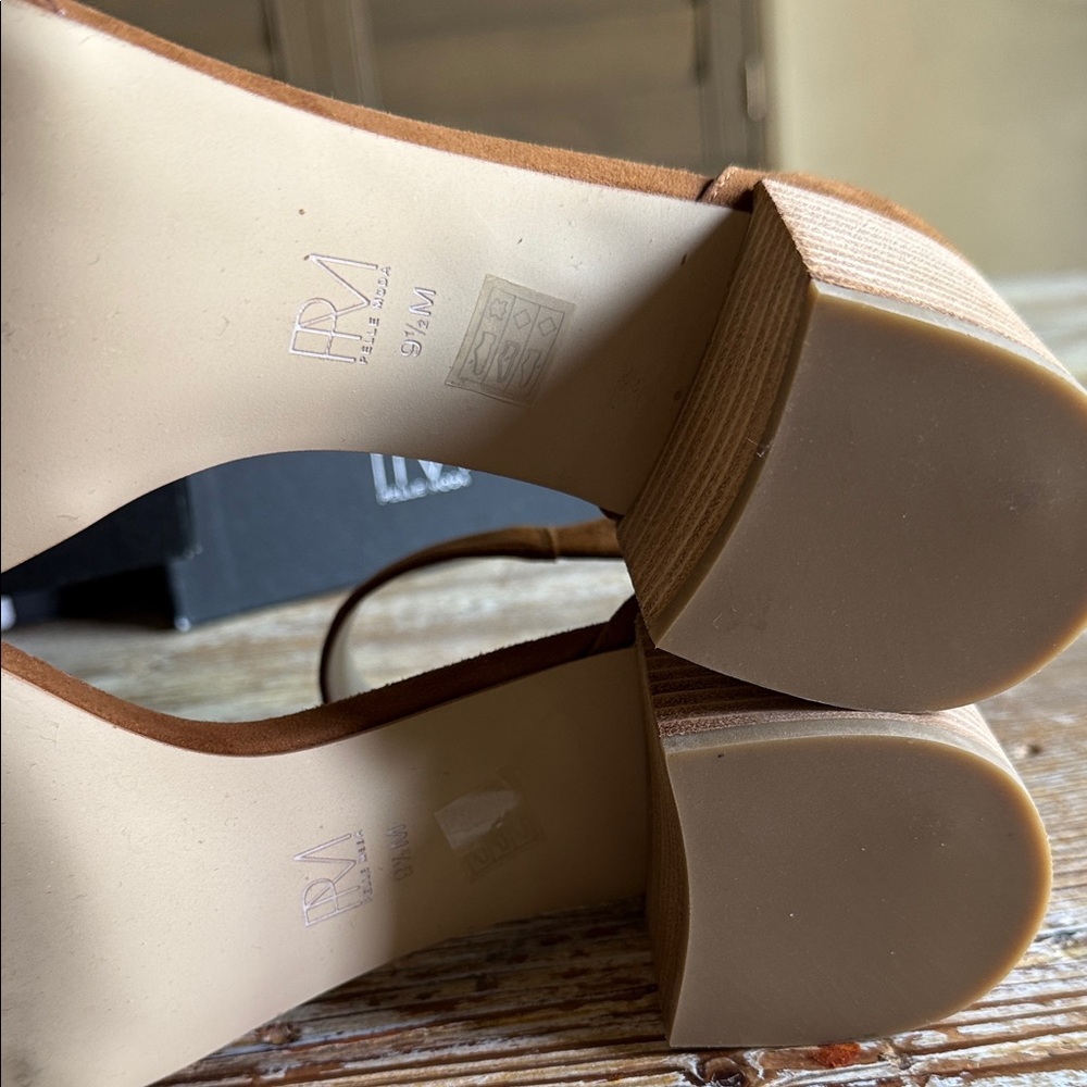 Pelle Moda Tan Suede Block Heels - Picture 9 of 16